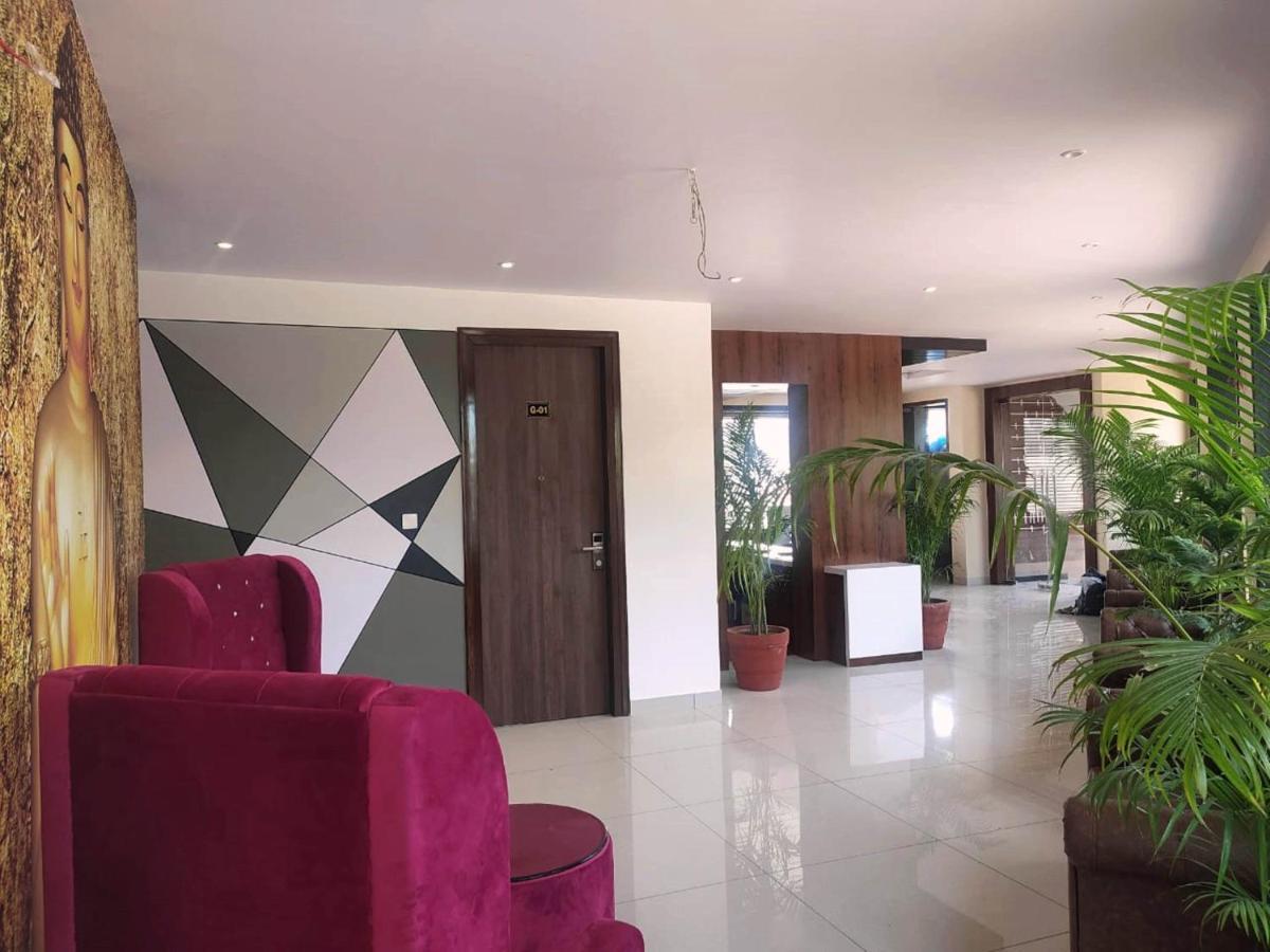 Rajlaxmi Hotel - Free Airport Pickup And Drop Dzsaipur Kültér fotó